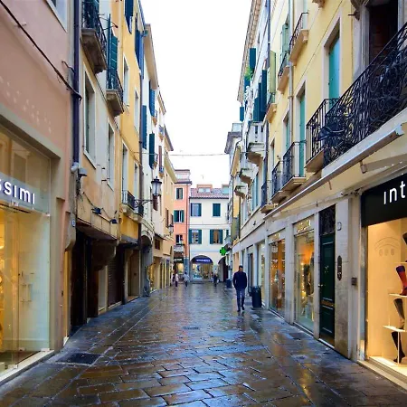 Officine Cavour Casa Dei Leoni Centro Storico Padova Apartment Exterior photo