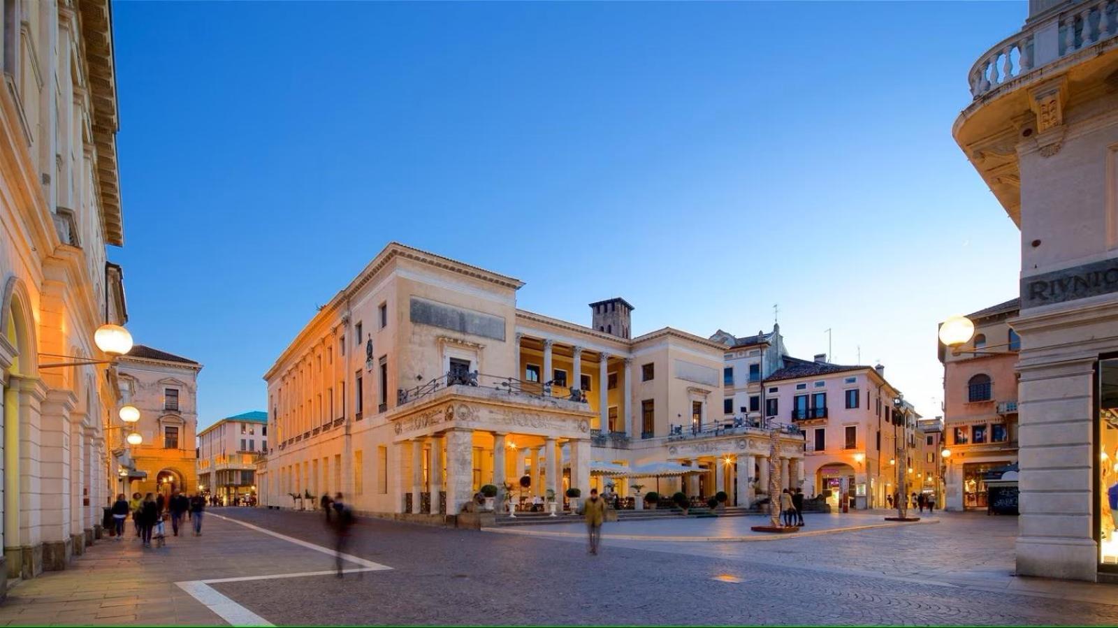 Officine Cavour Casa Dei Leoni Centro Storico *